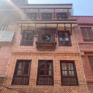 At Unesco Heritage Site Апартаменты Катманду