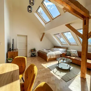Stupartska - Attic Old Town Hotel apartamentowy